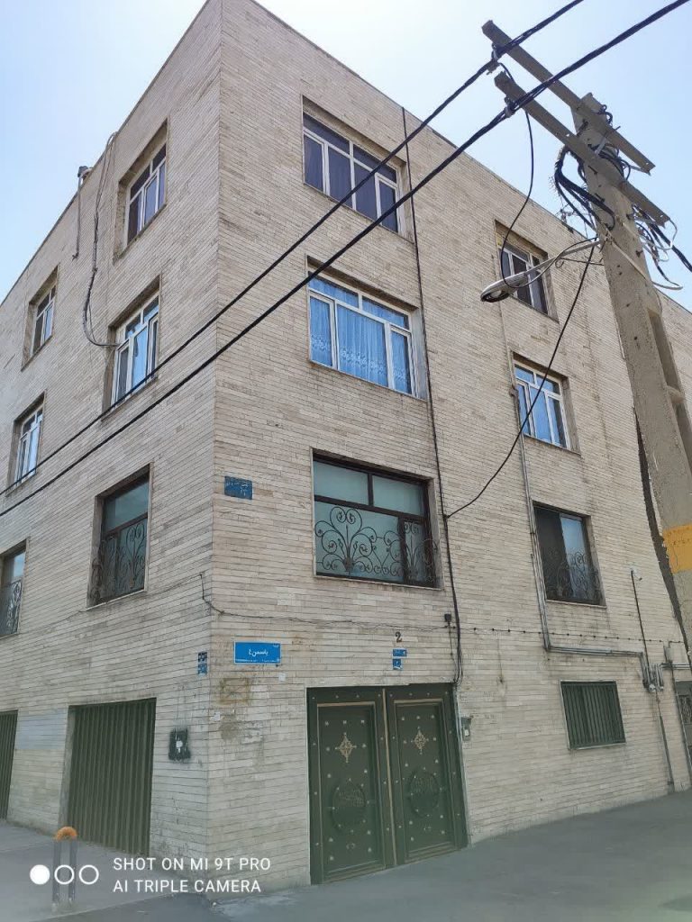 آپارتمان ویلایی در سرخه حصار تهران