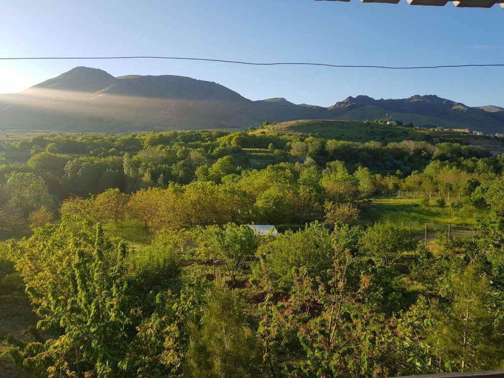 زمین ویلایی ۱۰۰۰ متر در روستای رزجرد قزوین