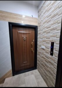 تصویر ورودی آپارتمان در نسیم شهر بهارستان