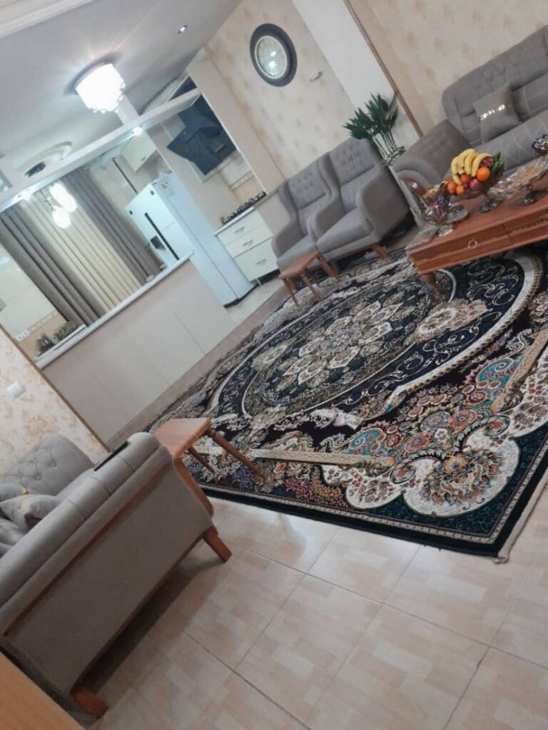 تصویر حال پذیرایی واحد آپارتمان در منطقه راه آهن و جوادیه